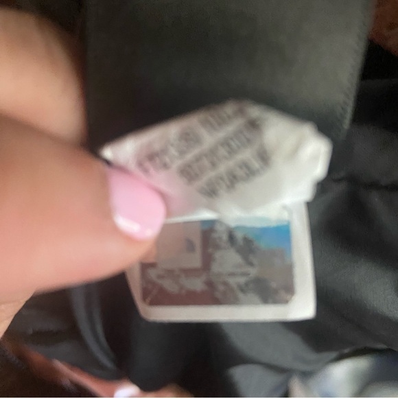 Supreme x The North Face Metallic Mountain Parka
Sz M Rose Gold - Picture 9 of 10